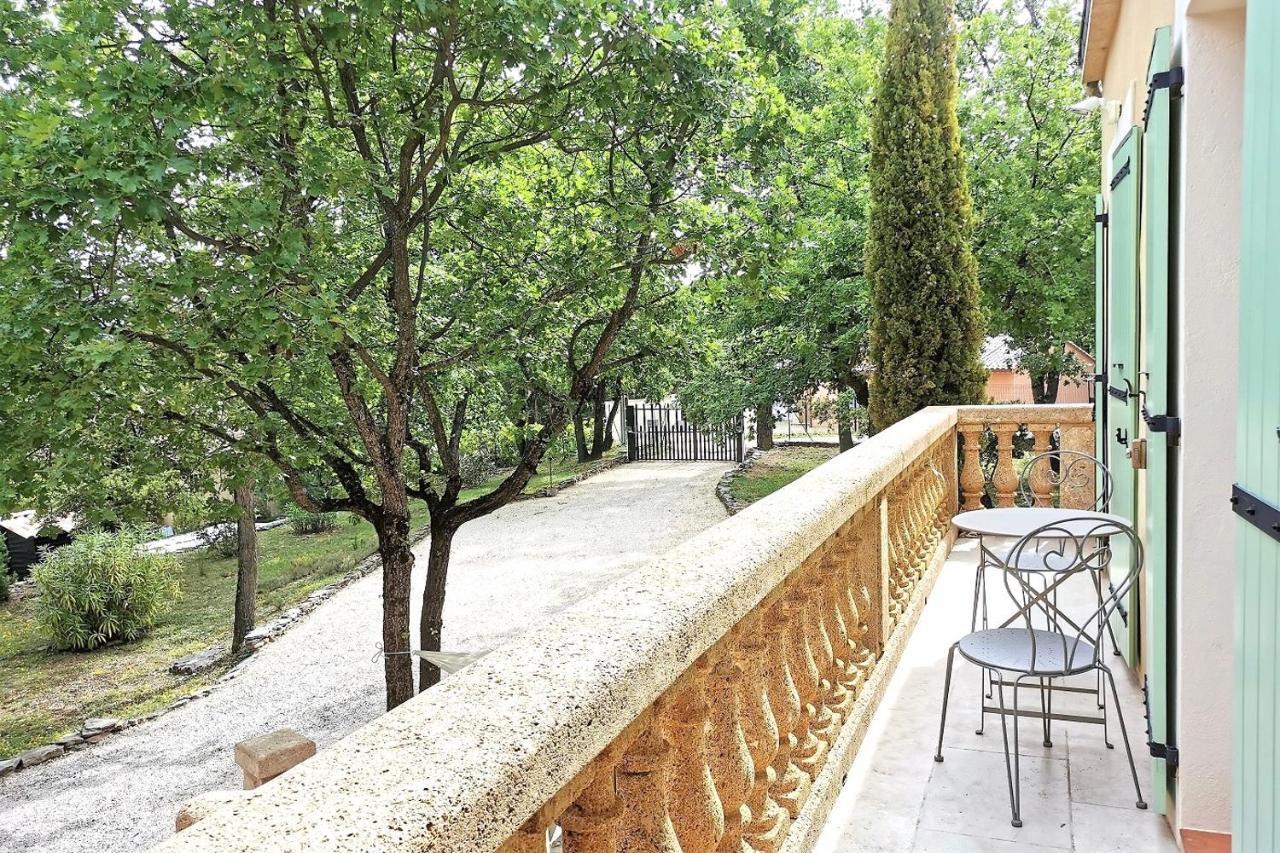 La Villa Du Petit Bois Les Lavandes Faucon  ภายนอก รูปภาพ