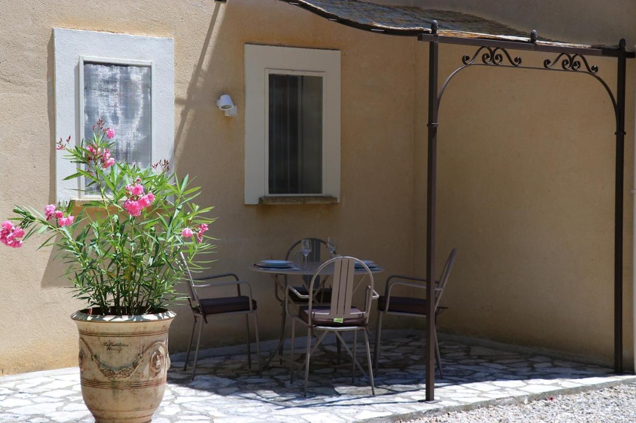 La Villa Du Petit Bois Les Lavandes Faucon  ภายนอก รูปภาพ